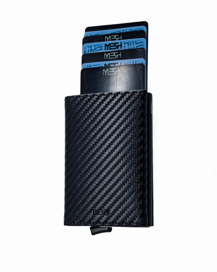 Tarjetero Deluxe Negro – Fibra de carbono: Elegante, Compacta y Protección Inteligente