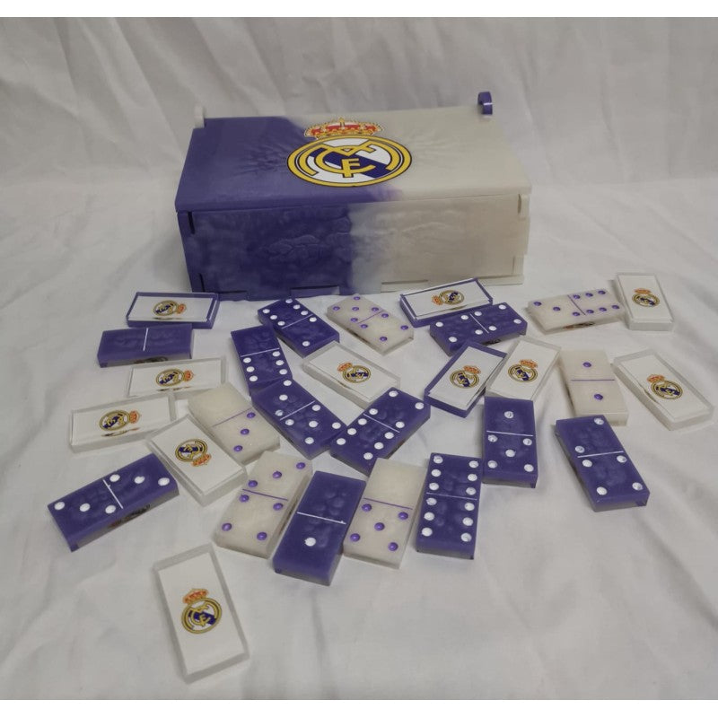 "Haz Único Cada Juego: Dominós en Resina Hechos a Mano Personalizado"